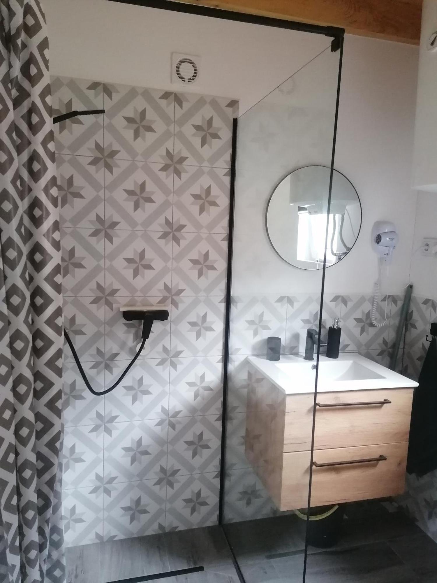 Lisi Zakatek Villa Чарна Екстериор снимка