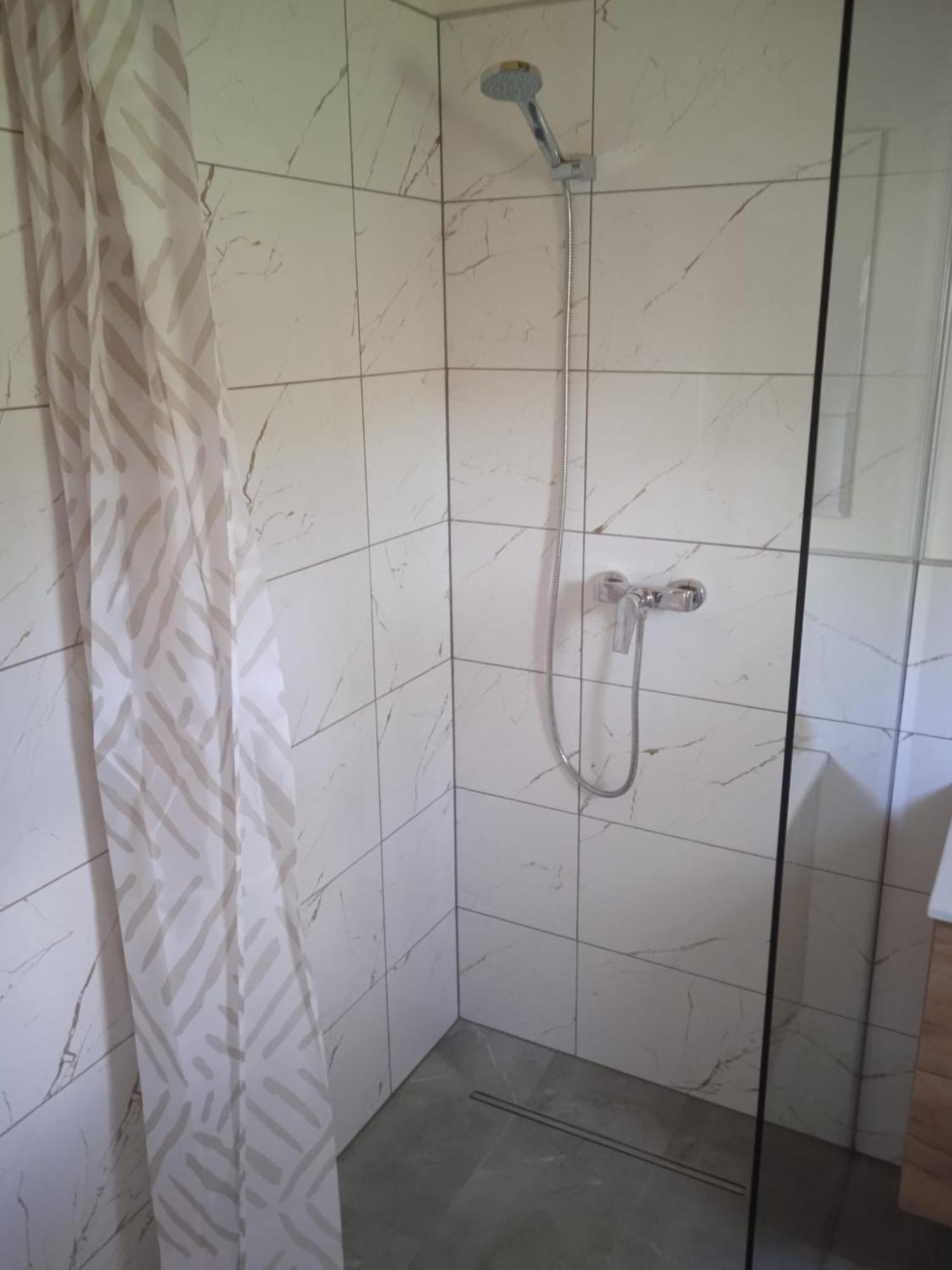 Lisi Zakatek Villa Чарна Екстериор снимка
